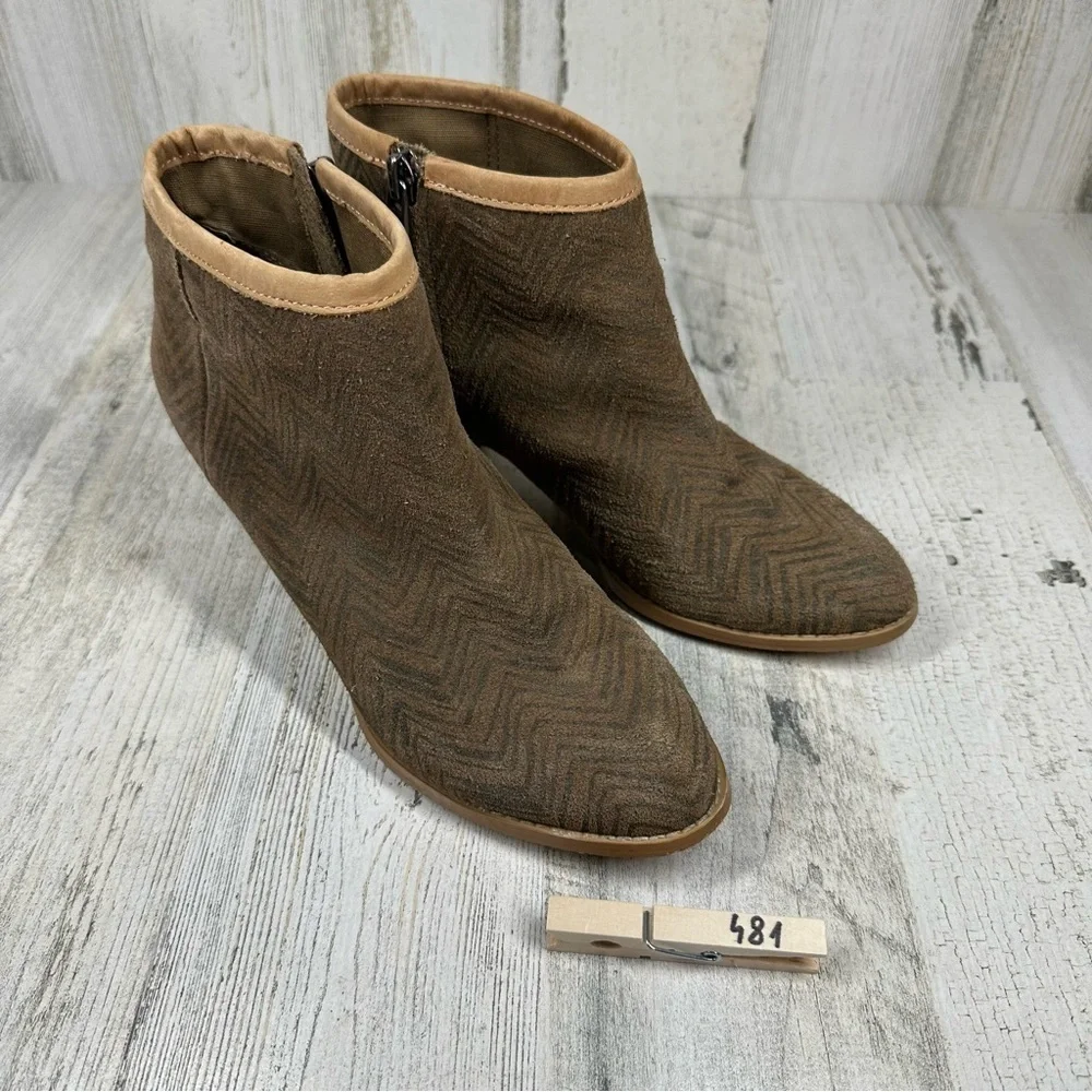 Lulus Envy‎ Babs Beige Herringbone Striped Leather Ankle Booties #481